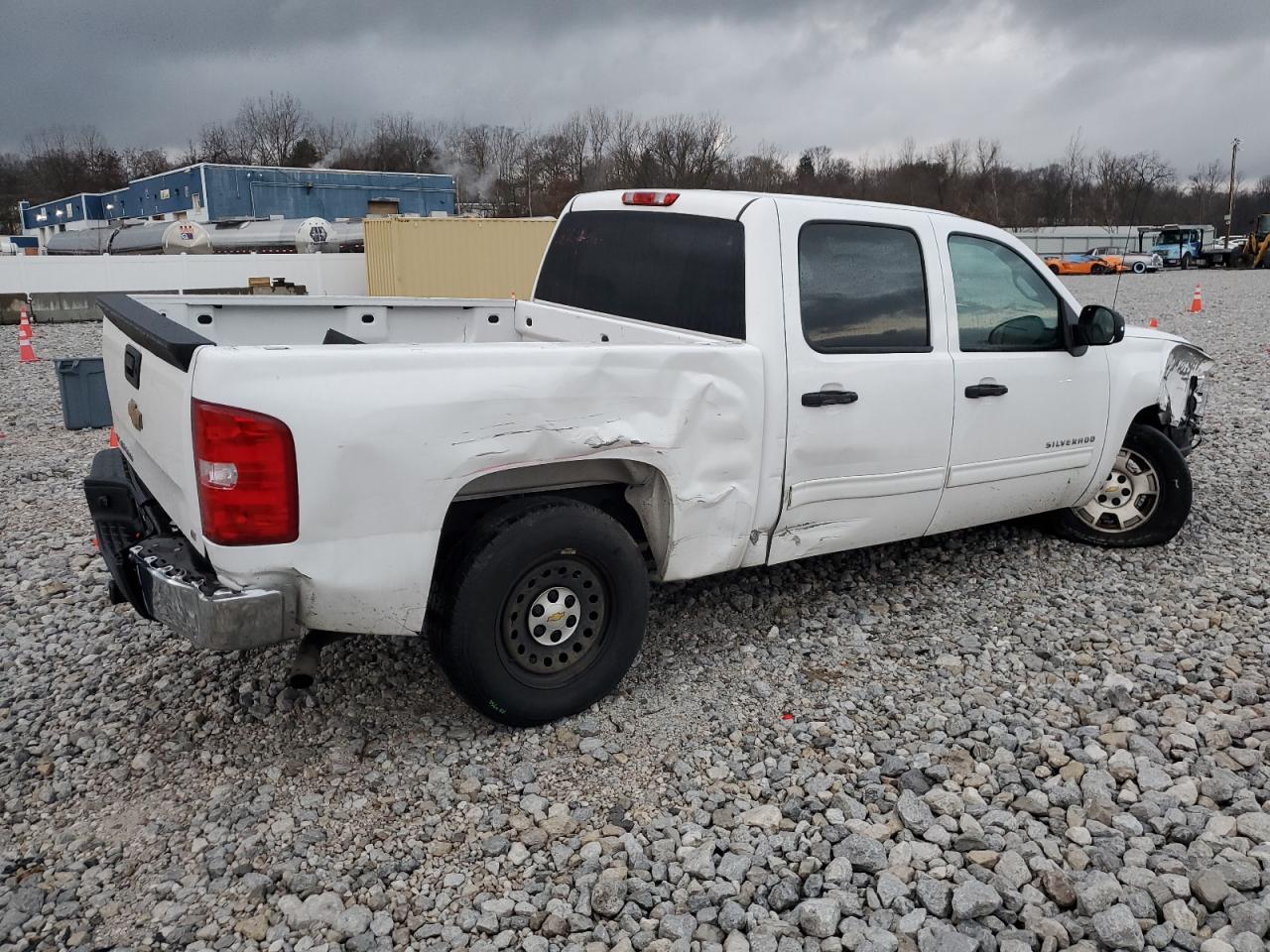 Image 3 of 2013 CHEVROLET SILVERADO C1500 LT 2013 with VIN 3GCPCSE00DG190796