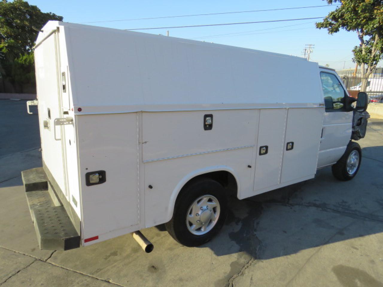 Obraz 3 z 2022 FORD ECONOLINE E350 SUPER DUTY CUTAWAY VAN 2022 z VIN 1FDWE3FN4NDC43127