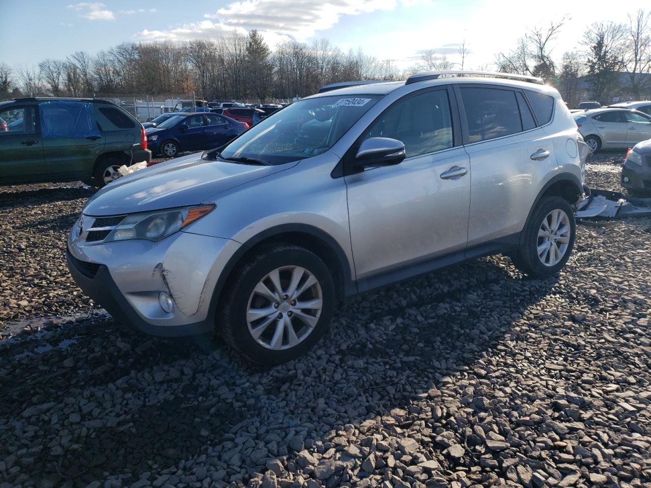 Image 1 of 2015 TOYOTA RAV4 LIMITED 2015 with VIN 2T3DFREV0FW255180