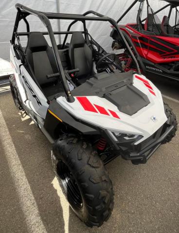 Изображение 2022 POLARIS RZR 200 EFI 2022