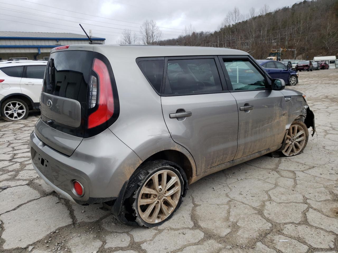 Изображение 3 2017 KIA SOUL + 2017 с VIN KNDJP3A5XH7462886