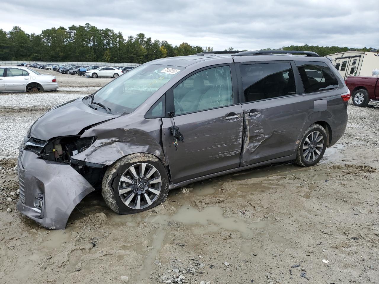 2019 TOYOTA SIENNA XLE 2019 image