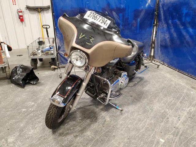 Image 2 of 2013 HARLEY-DAVIDSON FLHX STREET GLIDE 2013 with VIN 1HD1KBM13DB640693