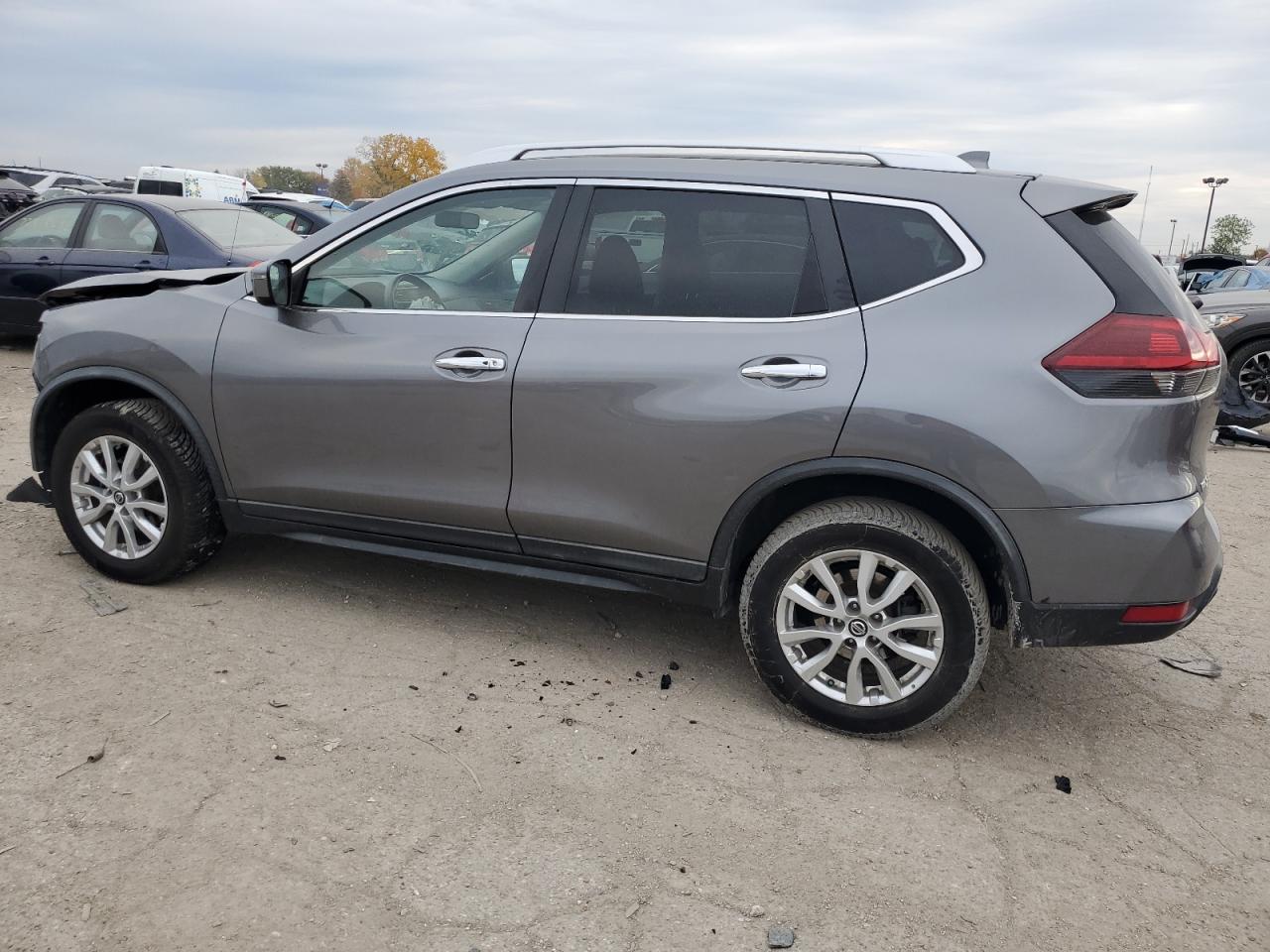 Изображение 2 2018 NISSAN ROGUE S 2018 с VIN KNMAT2MV5JP580156