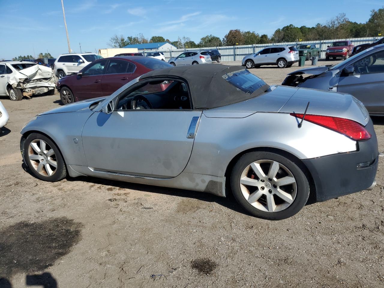Obraz 2 z 2004 NISSAN 350Z ROADSTER 2004 z VIN JN1AZ36A64T000152