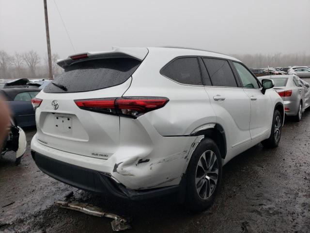Obraz 3 z 2022 TOYOTA HIGHLANDER XLE 2022 z VIN 5TDGZRBH4NS588971