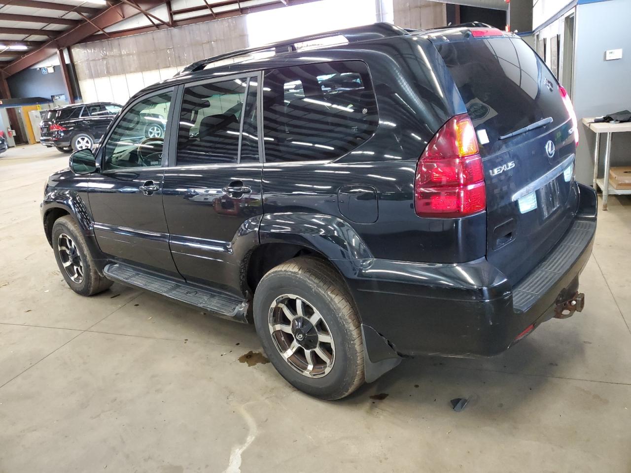 Obraz 2 z 2004 LEXUS GX 470 2004 z VIN JTJBT20X640059842