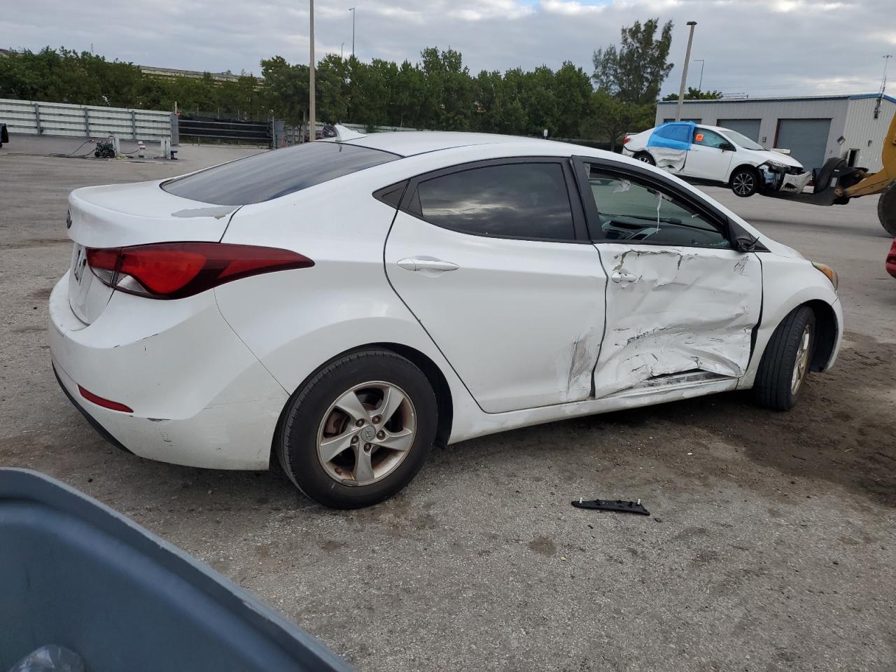 Obraz 3 z 2015 HYUNDAI ELANTRA SE 2015 z VIN 5NPDH4AE0FH630558