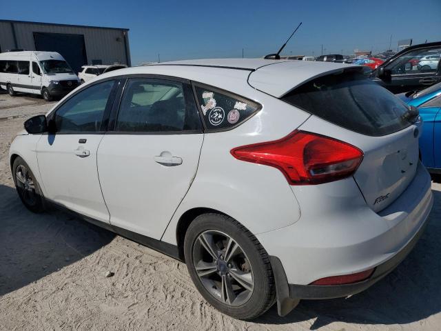 Image 2 of 2016 FORD FOCUS SE 2016 with VIN 1FADP3KE8GL297671