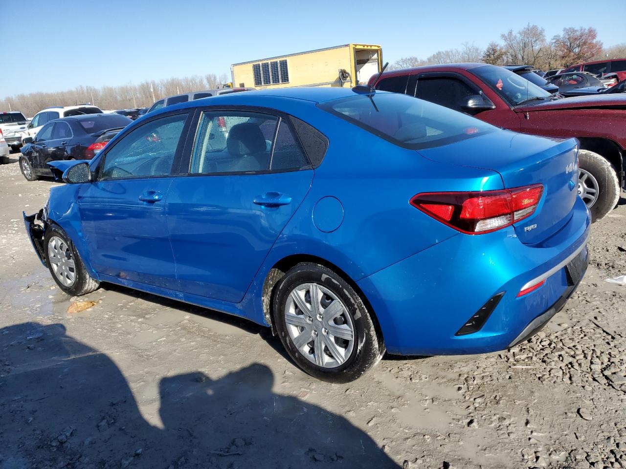 Изображение 2 2023 KIA RIO LX 2023 с VIN 3KPA24AD4PE540525