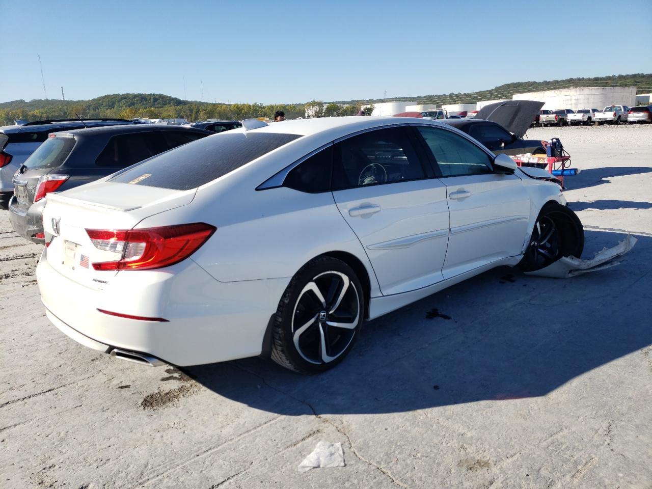 Изображение 3 2018 HONDA ACCORD SPORT 2018 с VIN 1HGCV1F37JA248569