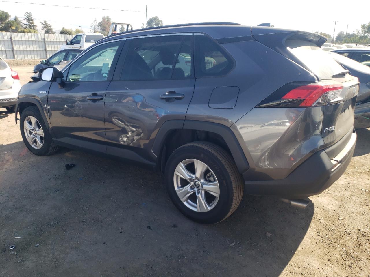 Image 2 of 2021 TOYOTA RAV4 LE 2021 with VIN 4T3MWRFV6MU043220