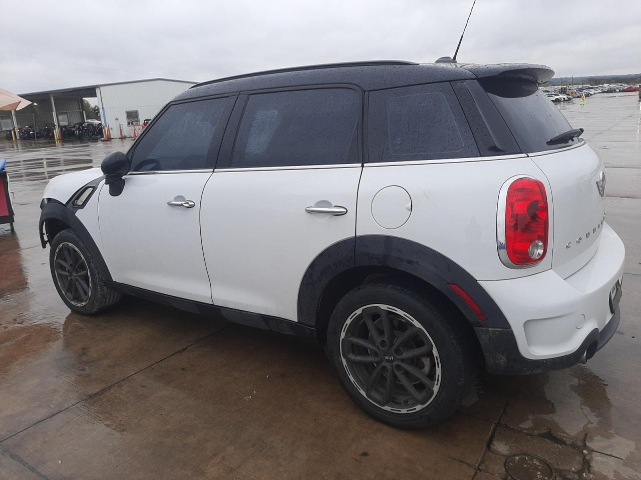 Image 2 of 2015 MINI COOPER S COUNTRYMAN 2015 with VIN WMWZC3C52FWT02335