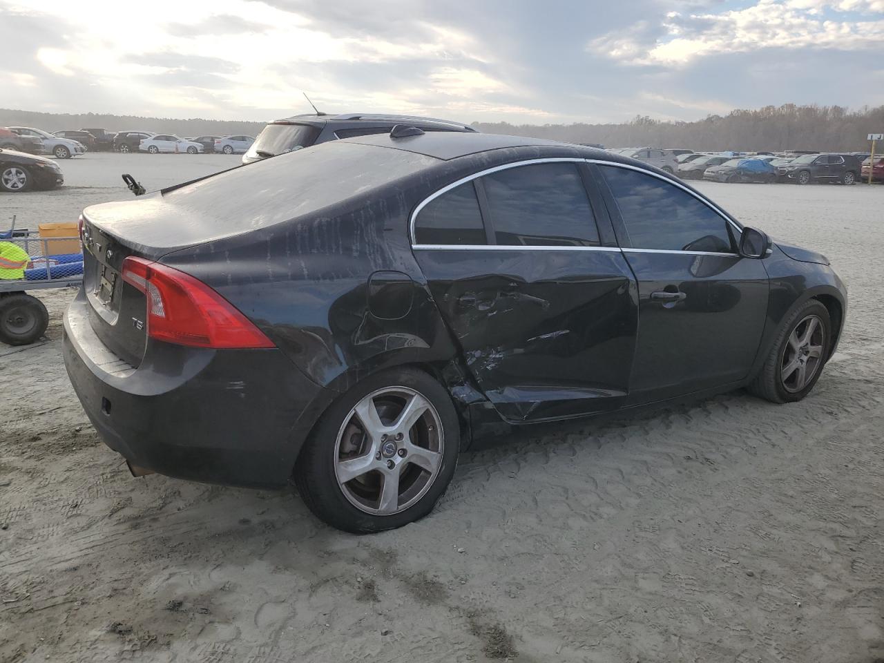 Image 3 of 2012 VOLVO S60 T5 2012 with VIN YV1622FS1C2055889
