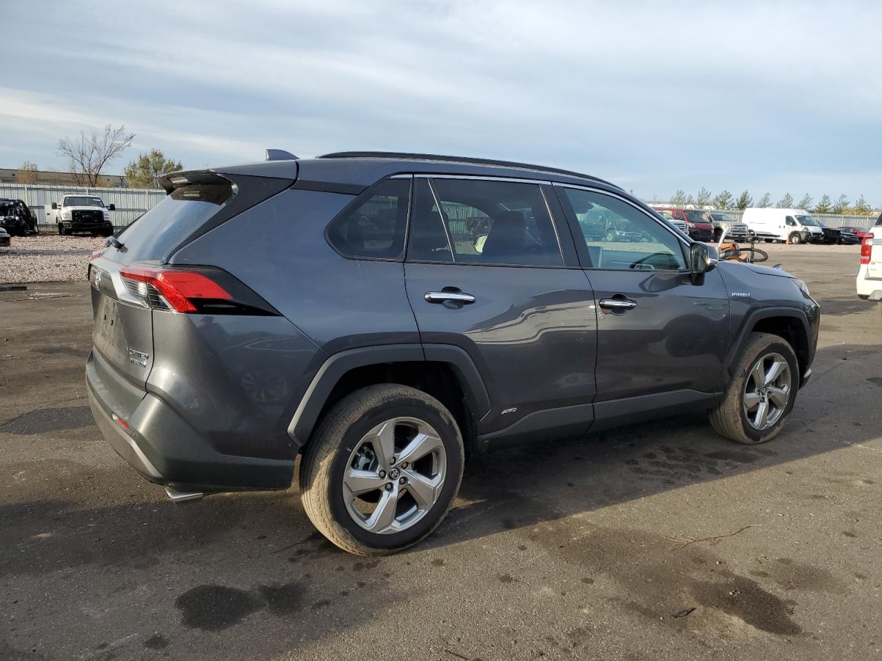 Image 3 of 2019 TOYOTA RAV4 LIMITED 2019 with VIN 2T3DWRFV2KW044832