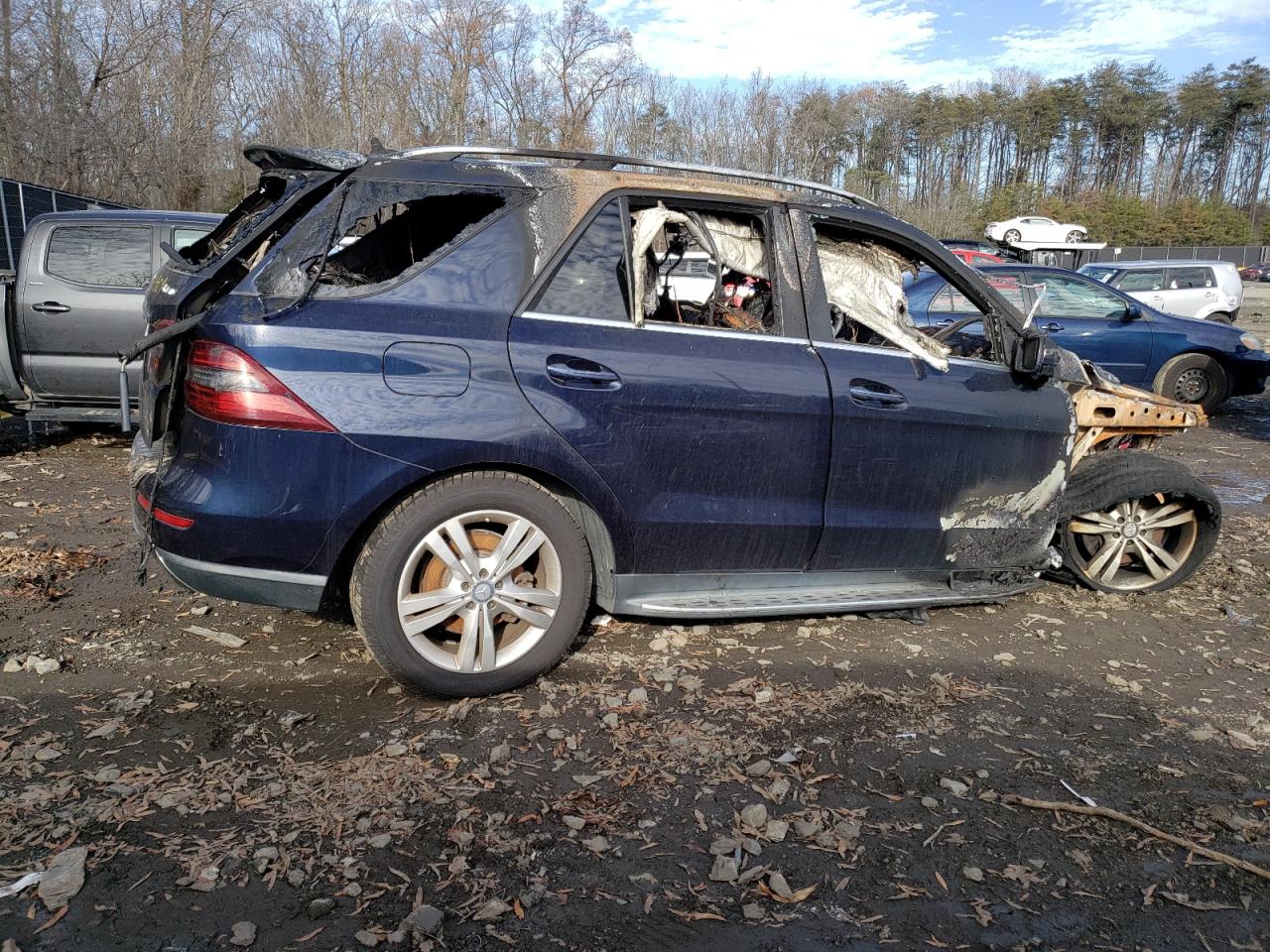 Изображение 3 2015 MERCEDES-BENZ ML 350 4MATIC 2015 с VIN 4JGDA5HBXFA526958