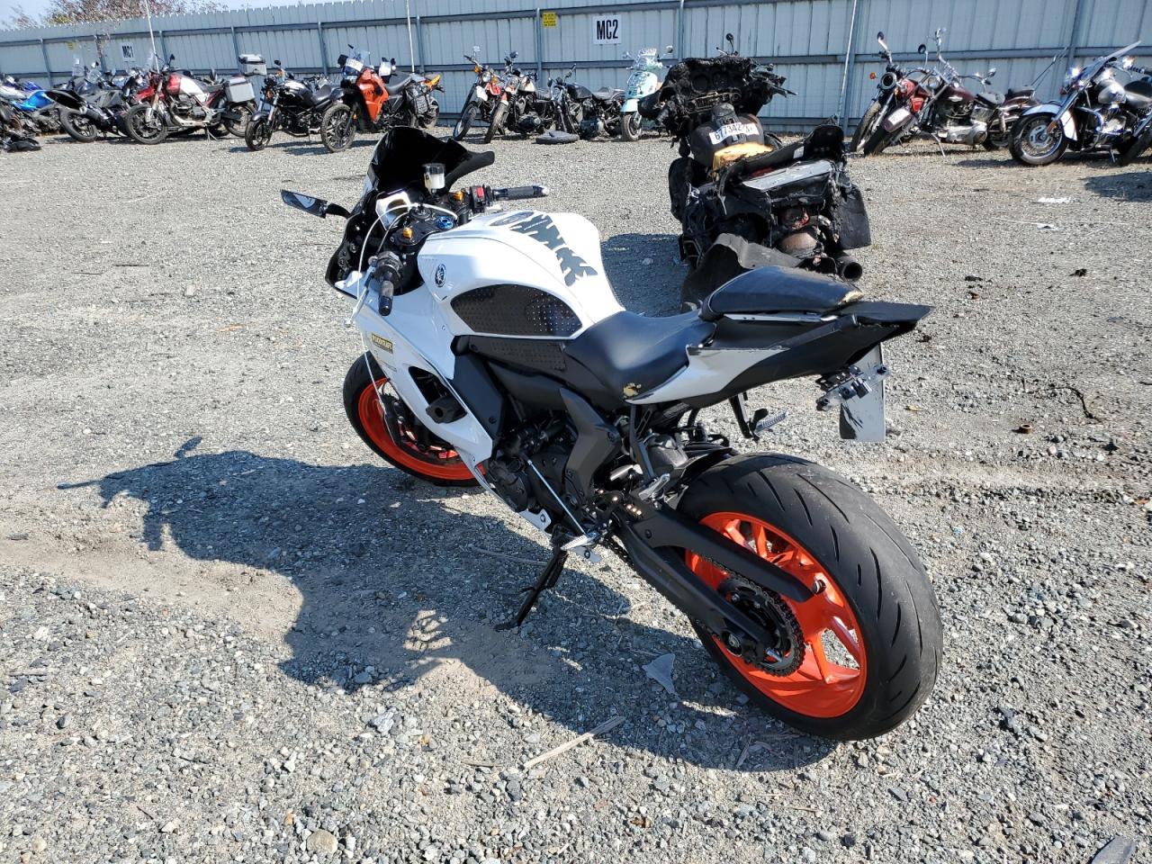 Изображение 3 2023 YAMAHA YZFR7  2023 с VIN JYARM38E3PA006713