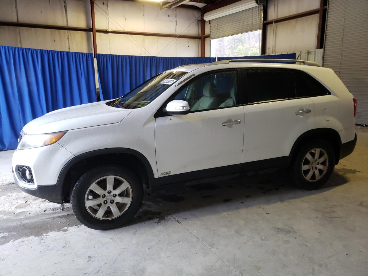 Obraz 1 z 2011 KIA SORENTO BASE 2011 z VIN 5XYKTCA13BG138802