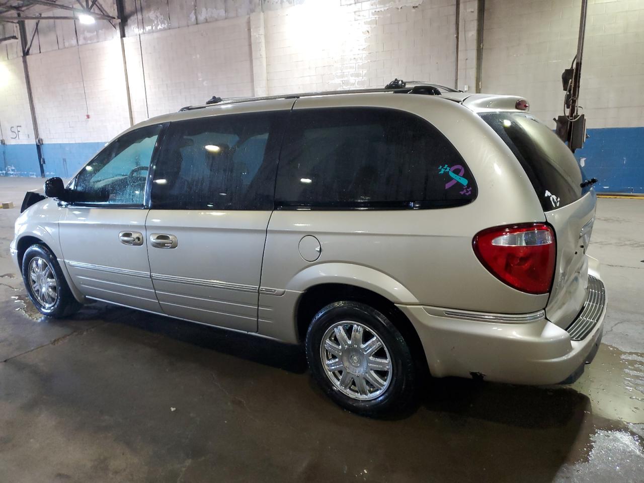 Image 2 of 2005 CHRYSLER TOWN & COUNTRY LIMITED 2005 with VIN 2C8GP64L55R166916