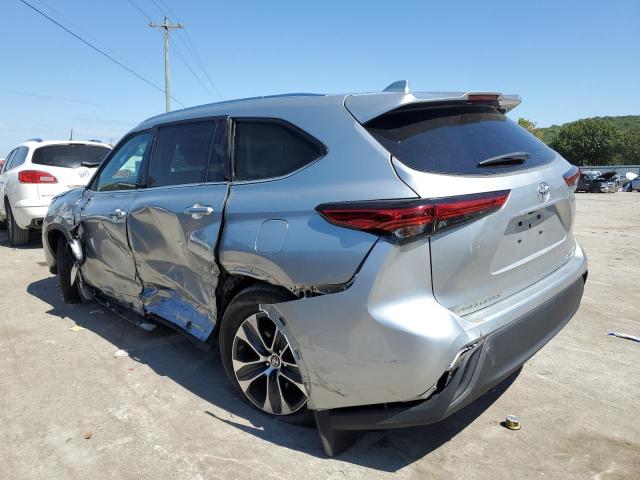 Obraz 2 z 2021 TOYOTA HIGHLANDER XLE 2021 z VIN 5TDHZRBH6MS137298