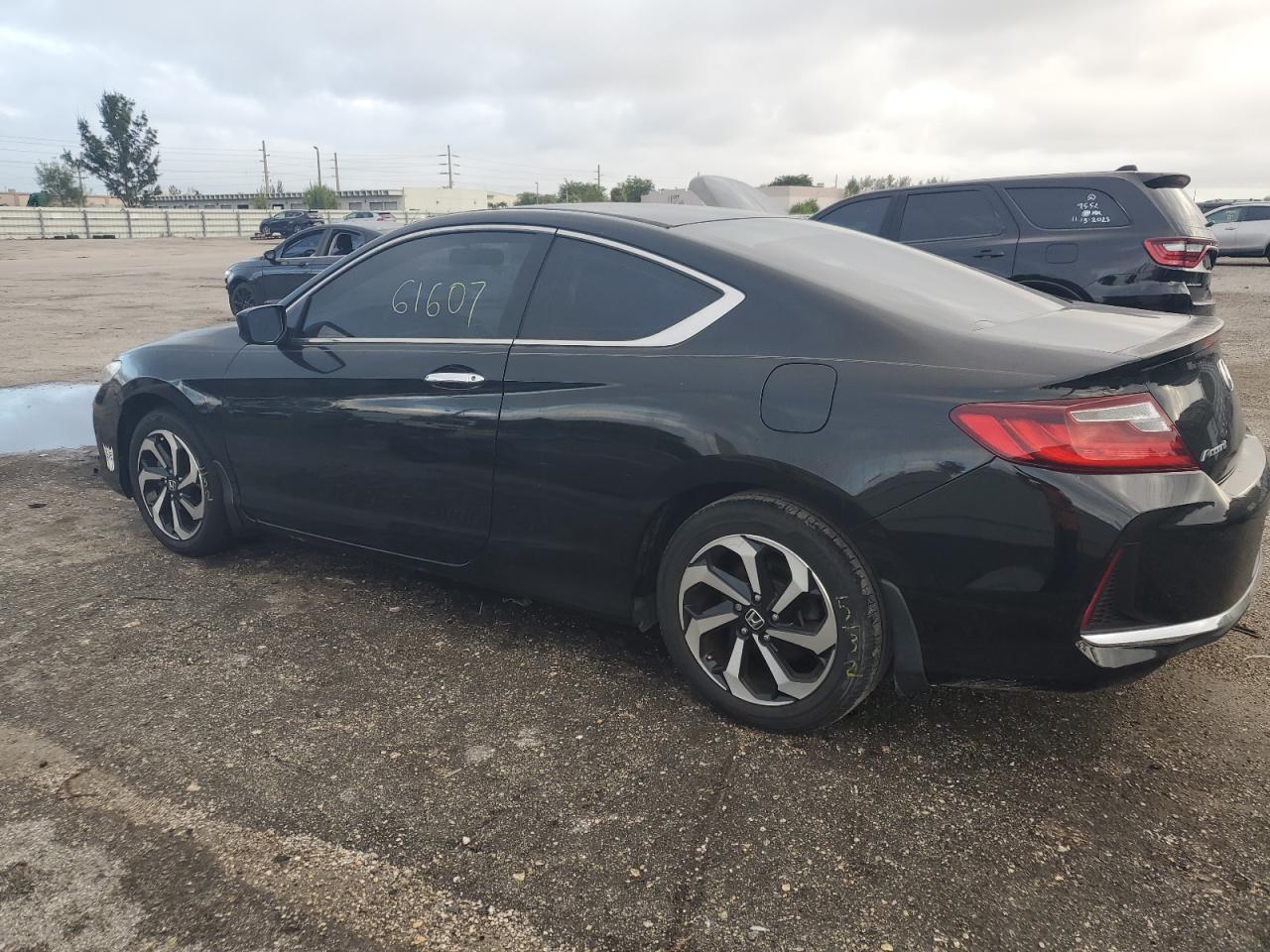 Obraz 2 z 2017 HONDA ACCORD LX-S 2017 z VIN 1HGCT1B38HA003740