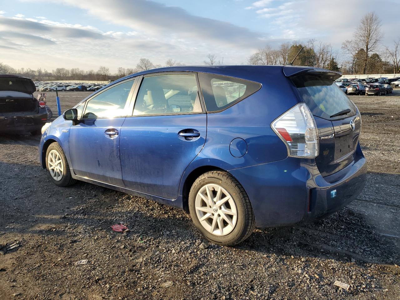 Obraz 2 z 2012 TOYOTA PRIUS V  2012 z VIN JTDZN3EU2C3016340
