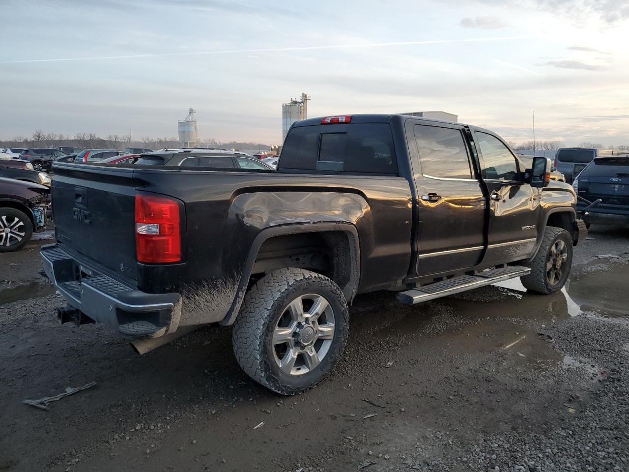 Изображение 3 2017 GMC SIERRA K2500 SLT 2017 с VIN 1GT12TEG0HF138510