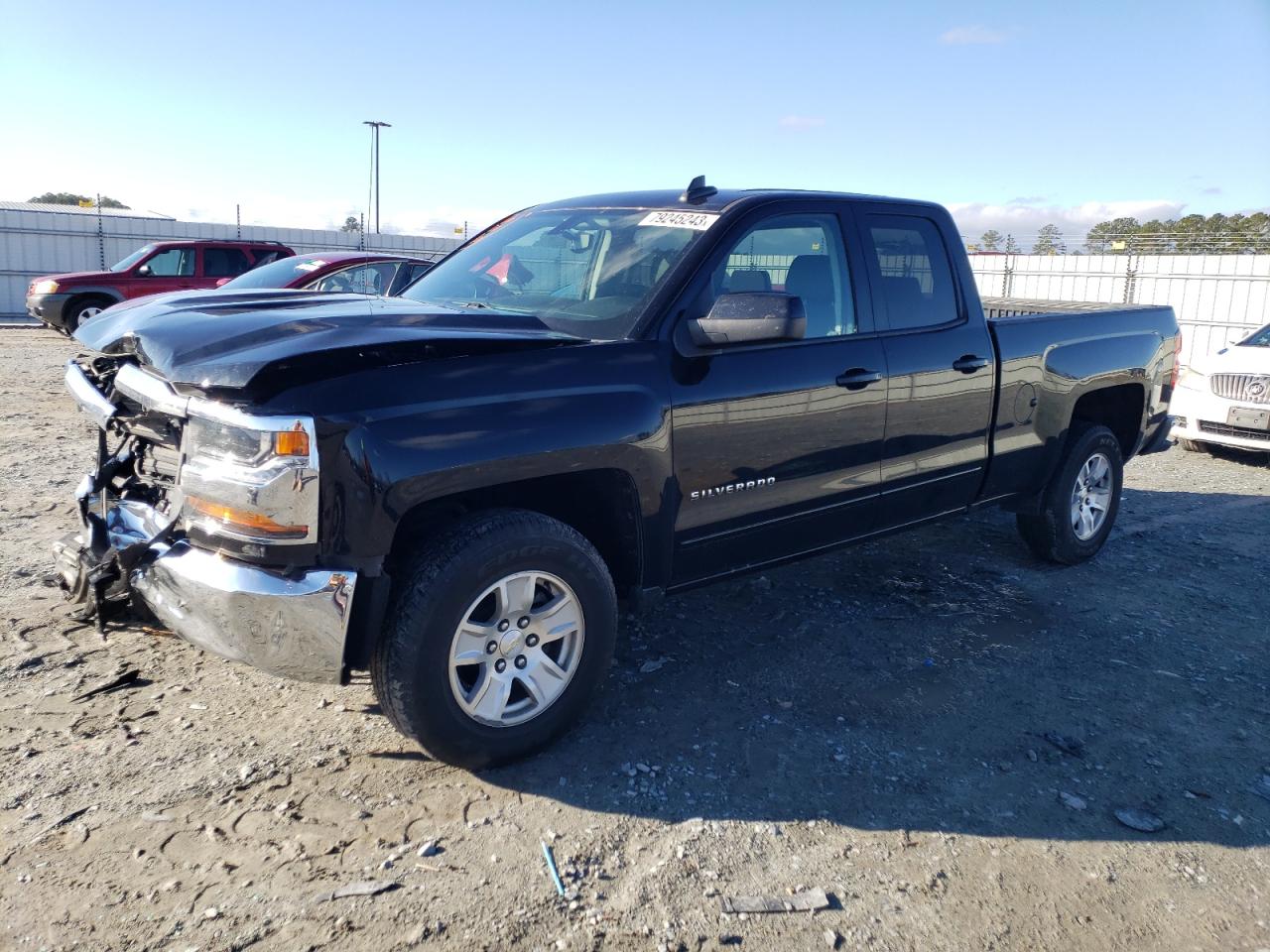 Obraz 1 z 2018 CHEVROLET SILVERADO C1500 LT 2018 z VIN 1GCRCRECXJZ355552