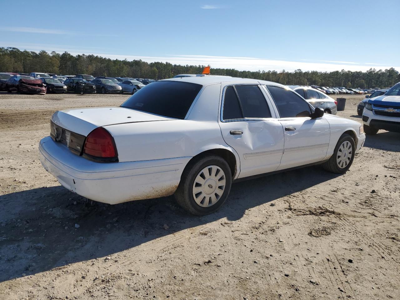 Obraz 3 z 2010 FORD CROWN VICTORIA POLICE INTERCEPTOR 2010 z VIN 2FABP7BV3AX141854