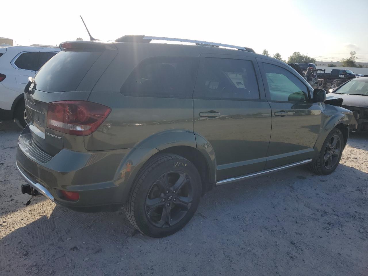 Obraz 3 z 2018 DODGE JOURNEY CROSSROAD 2018 z VIN 3C4PDDGG8JT311189