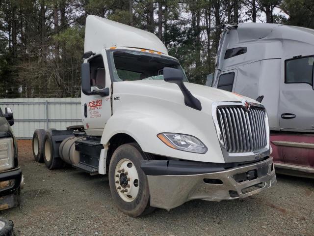 2023 INTERNATIONAL LT625  2023 image