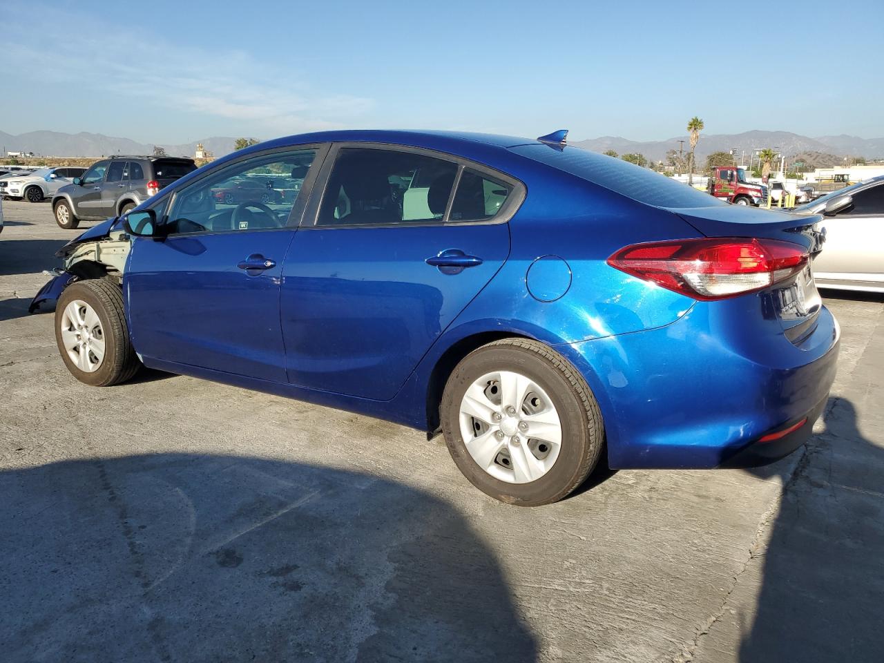 Image 2 of 2018 KIA FORTE LX 2018 with VIN 3KPFK4A77JE252991