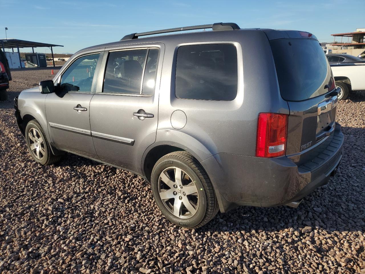 Изображение 2 2014 HONDA PILOT TOURING 2014 с VIN 5FNYF4H90EB041555