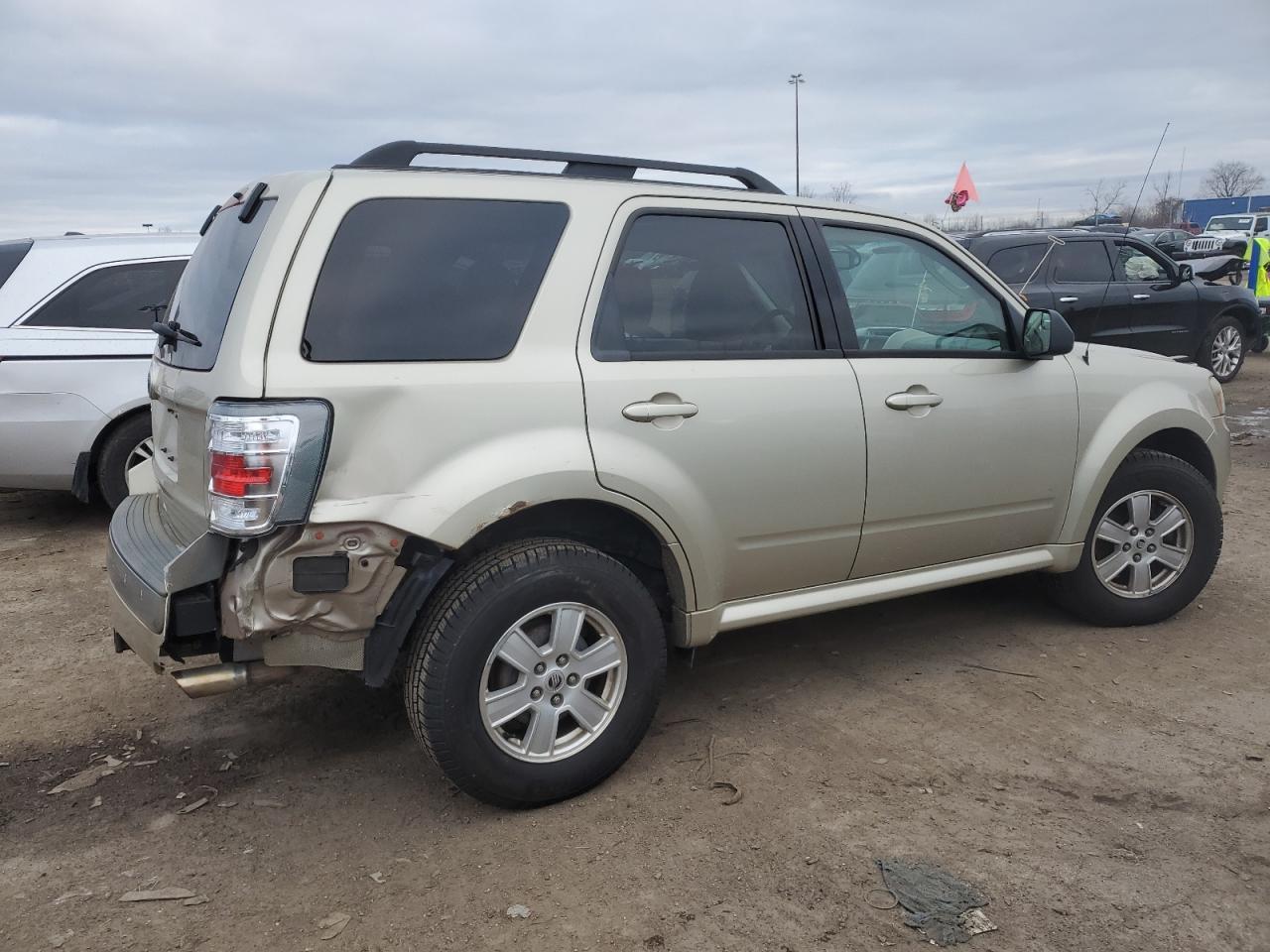 Image 3 of Mercury Mariner 2010 with VIN 4M2CN9B70AKJ08454