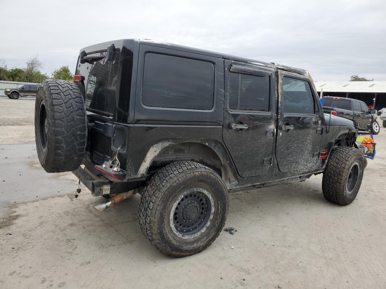 Image 3 of 2012 JEEP WRANGLER UNLIMITED SAHARA 2012 with VIN 1C4HJWEG0CL104743