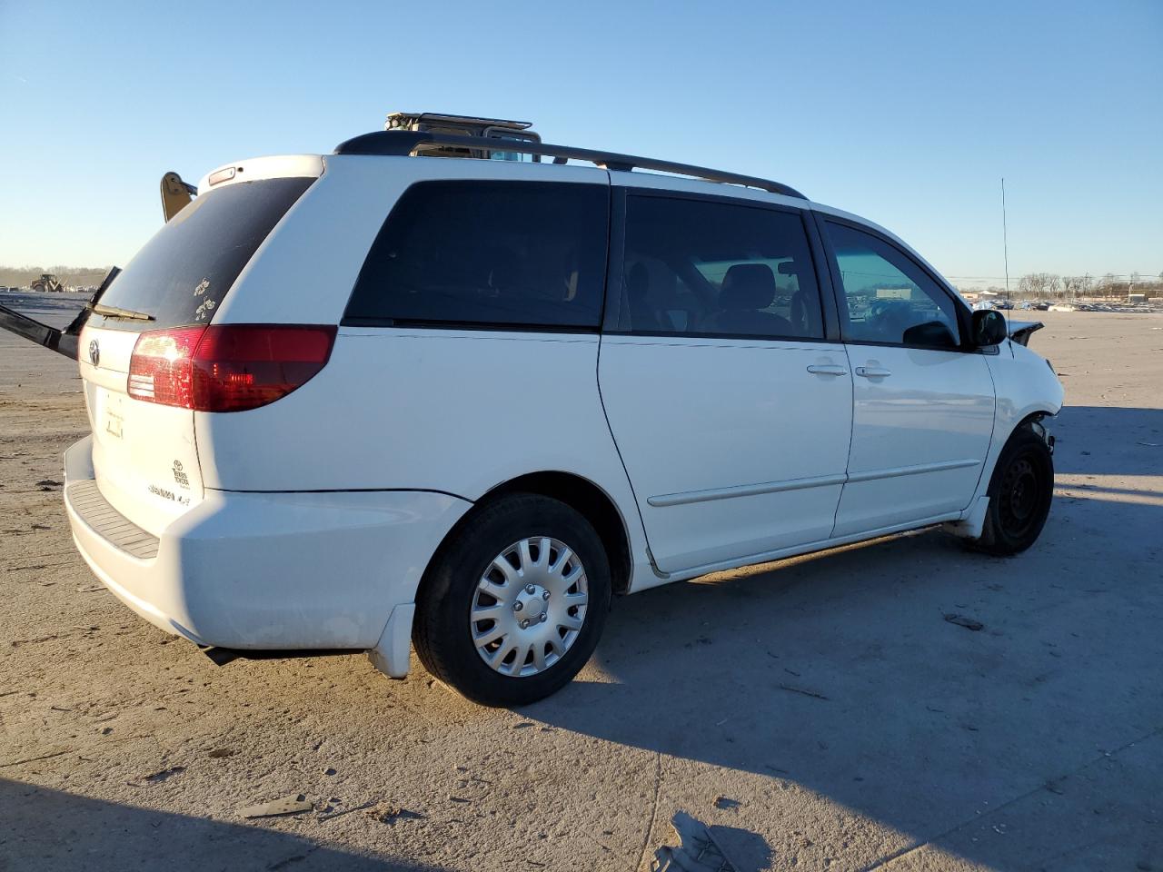 Изображение 3 2005 TOYOTA SIENNA CE 2005 с VIN 5TDZA23CX5S255541