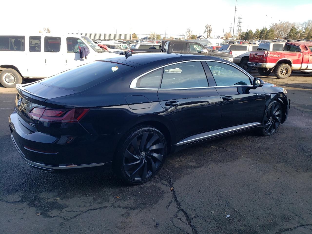 Obraz 3 z 2019 VOLKSWAGEN ARTEON SEL 2019 z VIN WVWSR7AN7KE031043