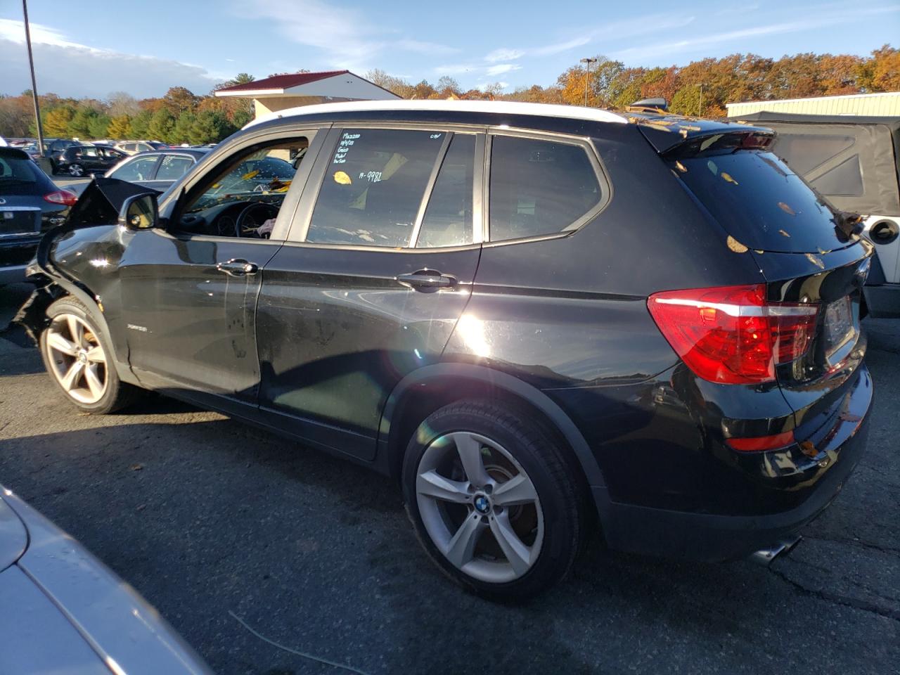 Obraz 2 z 2017 BMW X3 XDRIVE2 2017 z VIN 5XUWX9C39H0T17947