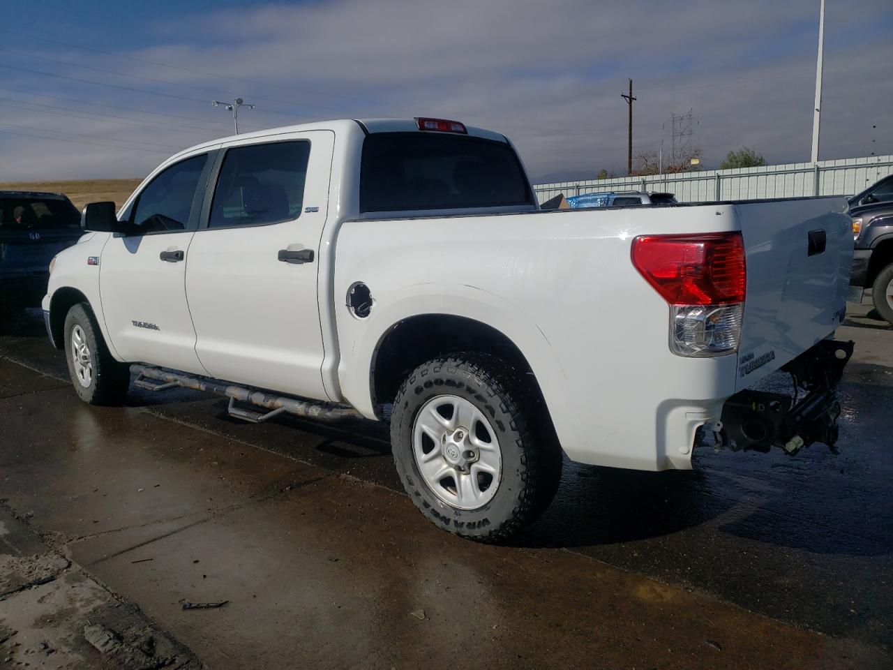 Image 2 of 2012 TOYOTA TUNDRA CREWMAX SR5 2012 with VIN 5TFDW5F17CX263787