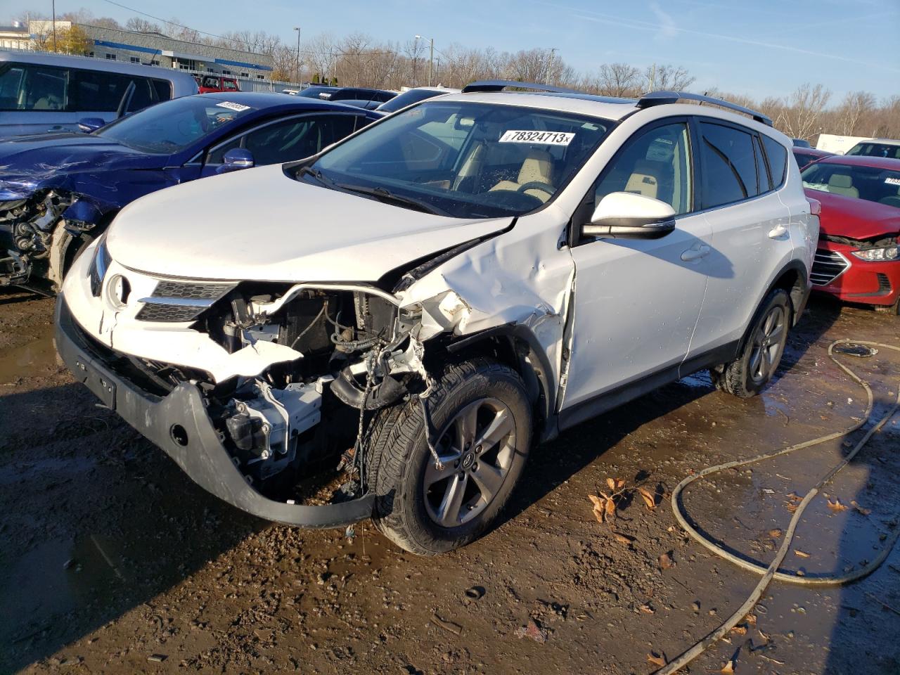 Obraz 1 z 2015 TOYOTA RAV4 XLE 2015 z VIN JTMRFREV5FJ044755