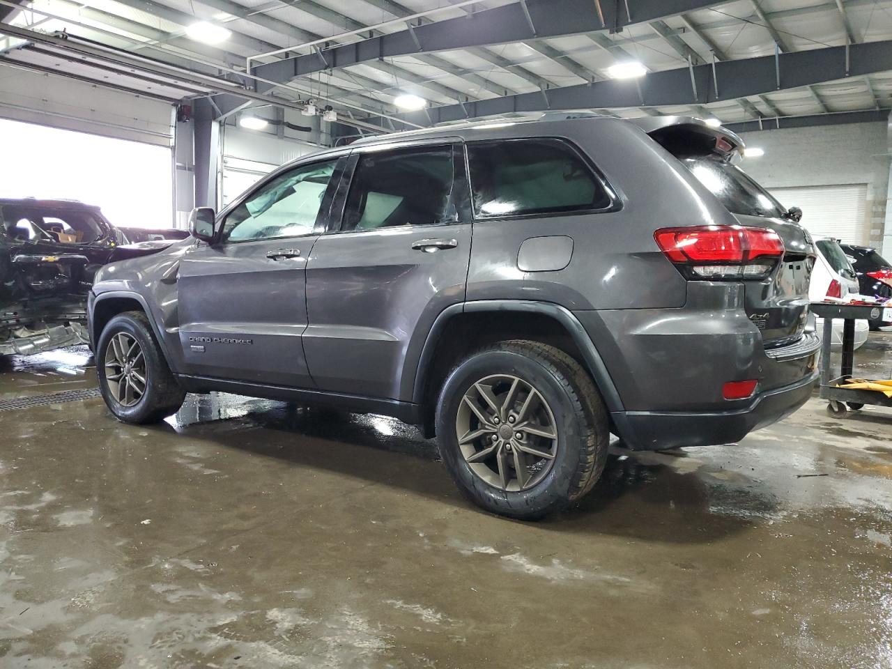 Obraz 2 z 2016 JEEP GRAND CHEROKEE LAREDO 2016 z VIN 1C4RJFAG8GC457151