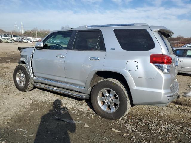 Obraz 2 z 2011 TOYOTA 4RUNNER SR5 2011 z VIN JTEBU5JR2B5073816