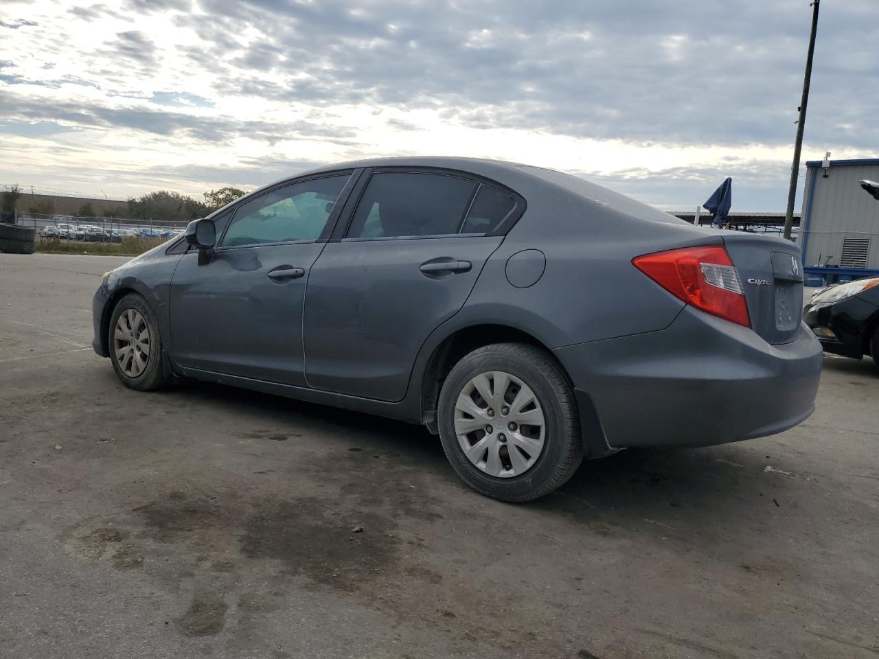 Изображение 2 2012 HONDA CIVIC LX 2012 с VIN 19XFB2F56CE066258