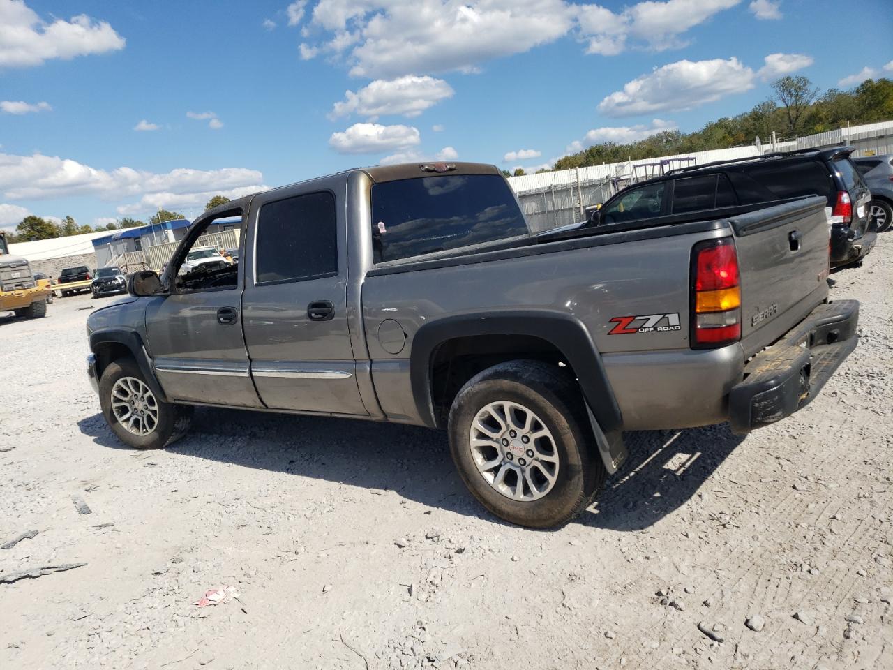 Obraz 2 z 2006 GMC NEW SIERRA K1500 2006 z VIN 2GTEK13Z461337204