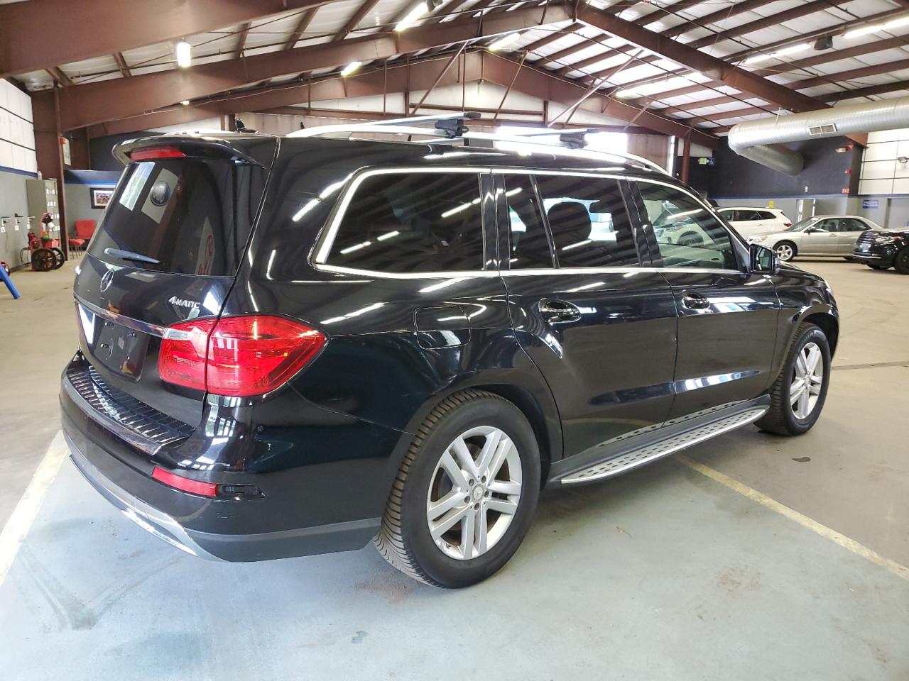 Image 3 of Mercedes-Benz Gl 450 4Matic 2015 with VIN 4JGDF6EE1FA615954