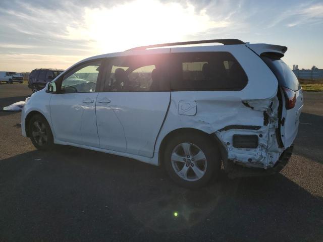 Image 2 of 2019 TOYOTA SIENNA LE 2019 with VIN 5TDKZ3DC2KS005589