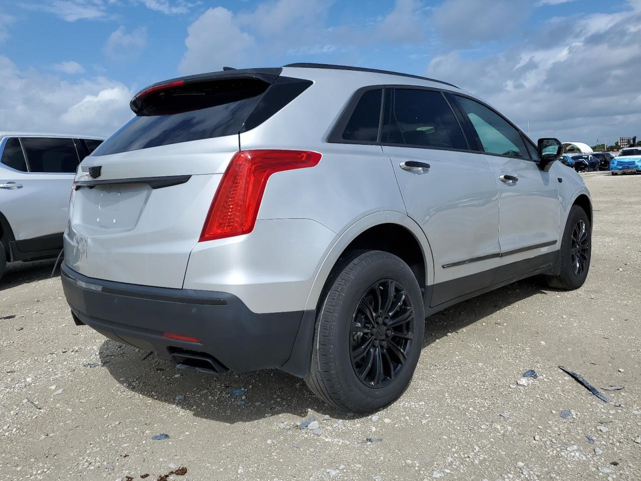 Image 3 of 2019 CADILLAC XT5  2019 with VIN 1GYKNARS0KZ283741
