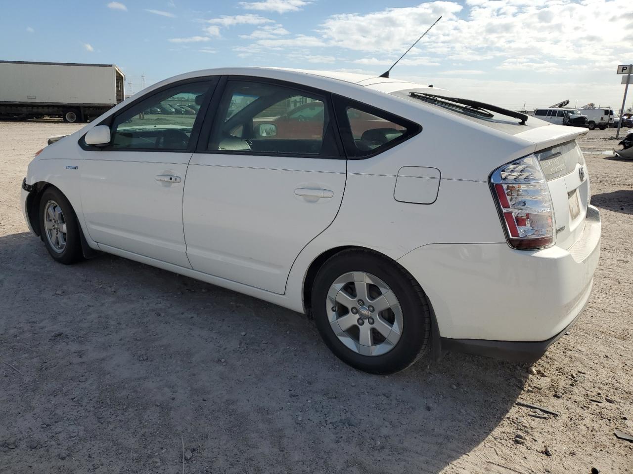 Image 2 of 2008 TOYOTA PRIUS  2008 with VIN JTDKB20U983404264