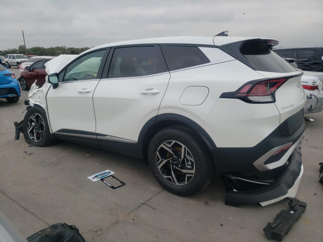 Image 2 of 2023 KIA SPORTAGE LX 2023 with VIN KNDPU3AF7P7211060