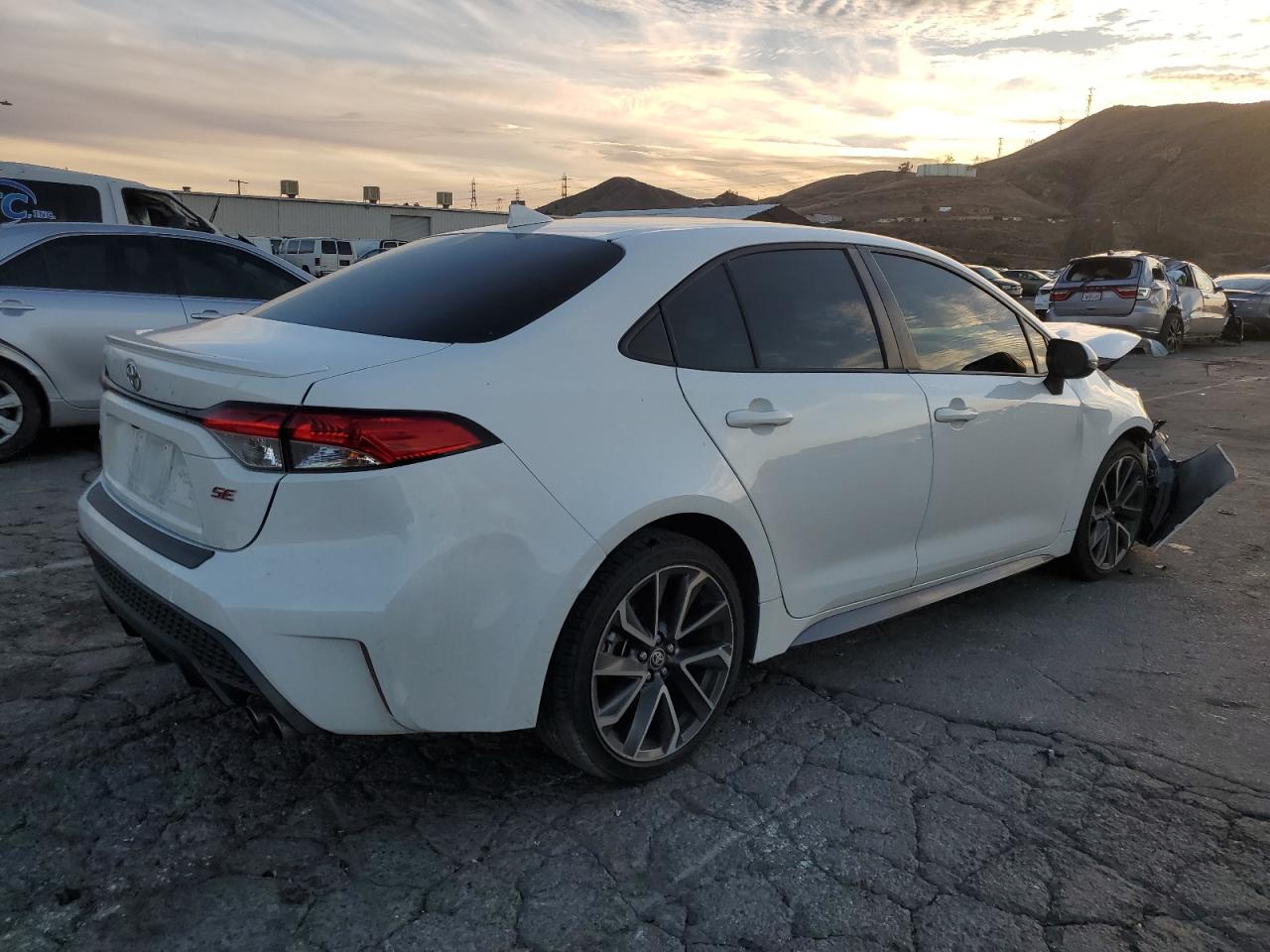Obraz 3 z 2020 TOYOTA COROLLA SE 2020 z VIN JTDS4RCE0LJ016139